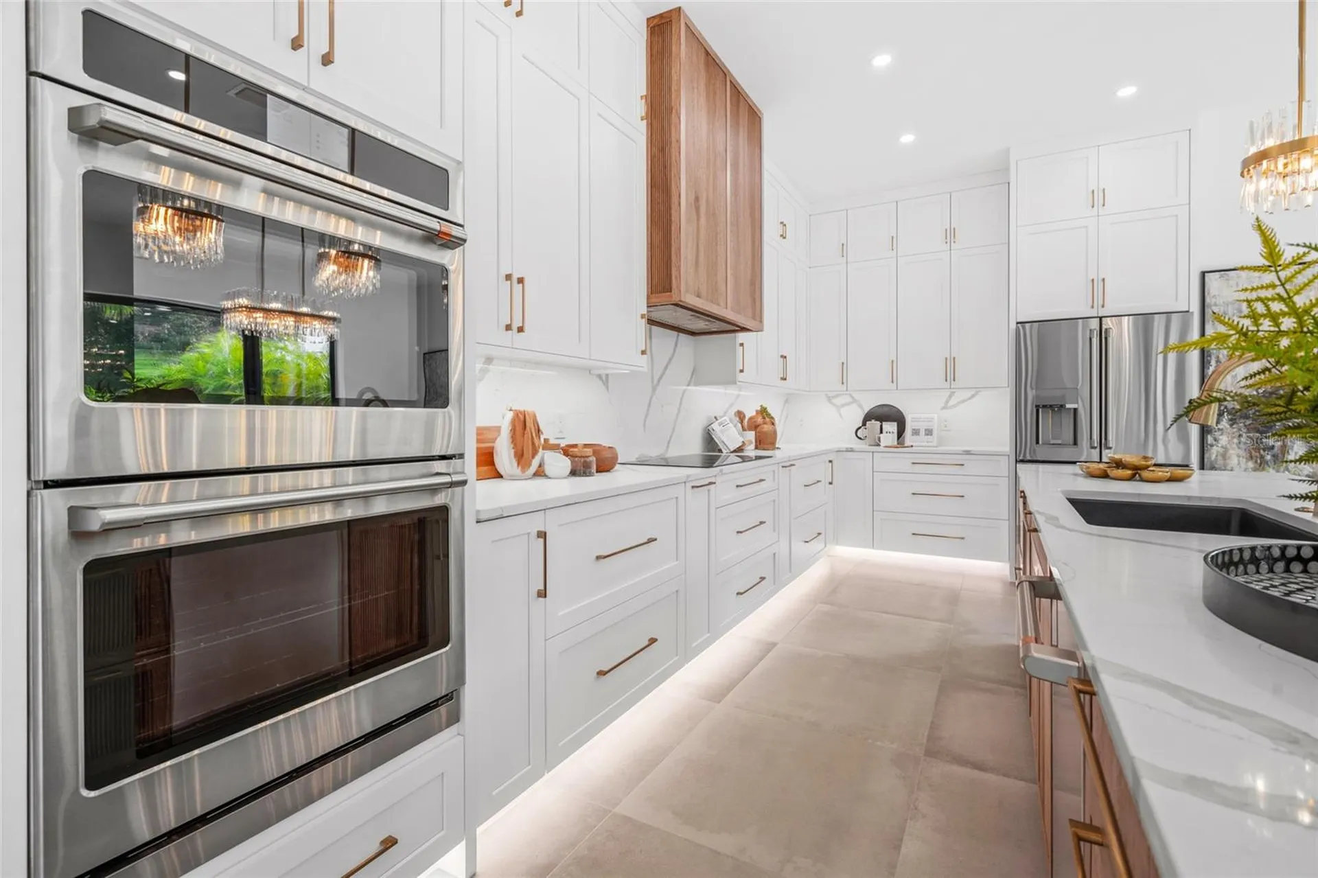 2111 Hawthorne Street Sarasota FL 34239