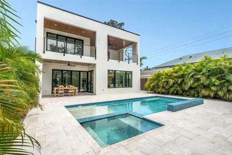 2111 Hawthorne Street Sarasota FL 34239