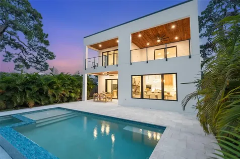 2111 Hawthorne Street Sarasota FL 34239