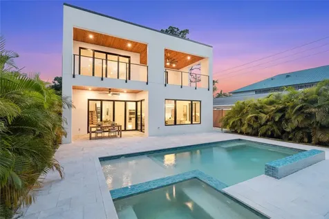 2111 Hawthorne Street Sarasota FL 34239