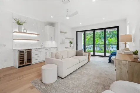 2111 Hawthorne Street Sarasota FL 34239
