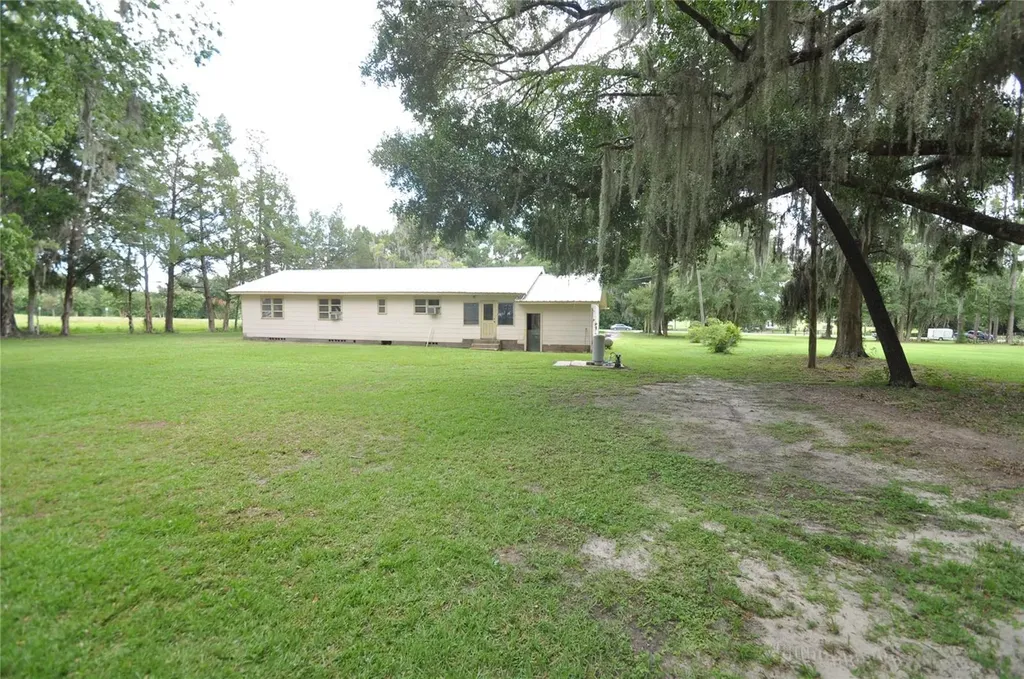18491 NE State Road 121 Williston FL 32696