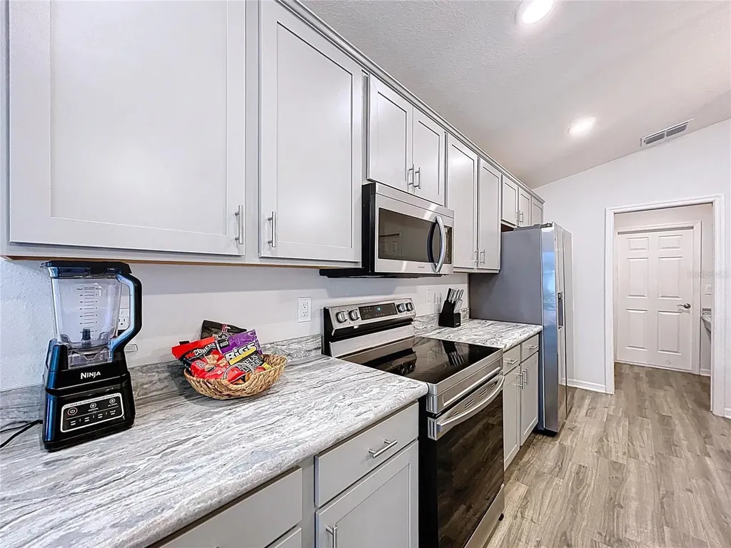 517 Scenic Bluff Boulevard Lake Wales FL 33853