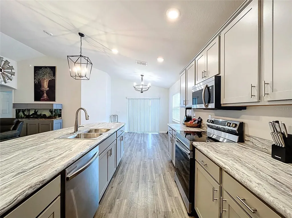 517 Scenic Bluff Boulevard Lake Wales FL 33853