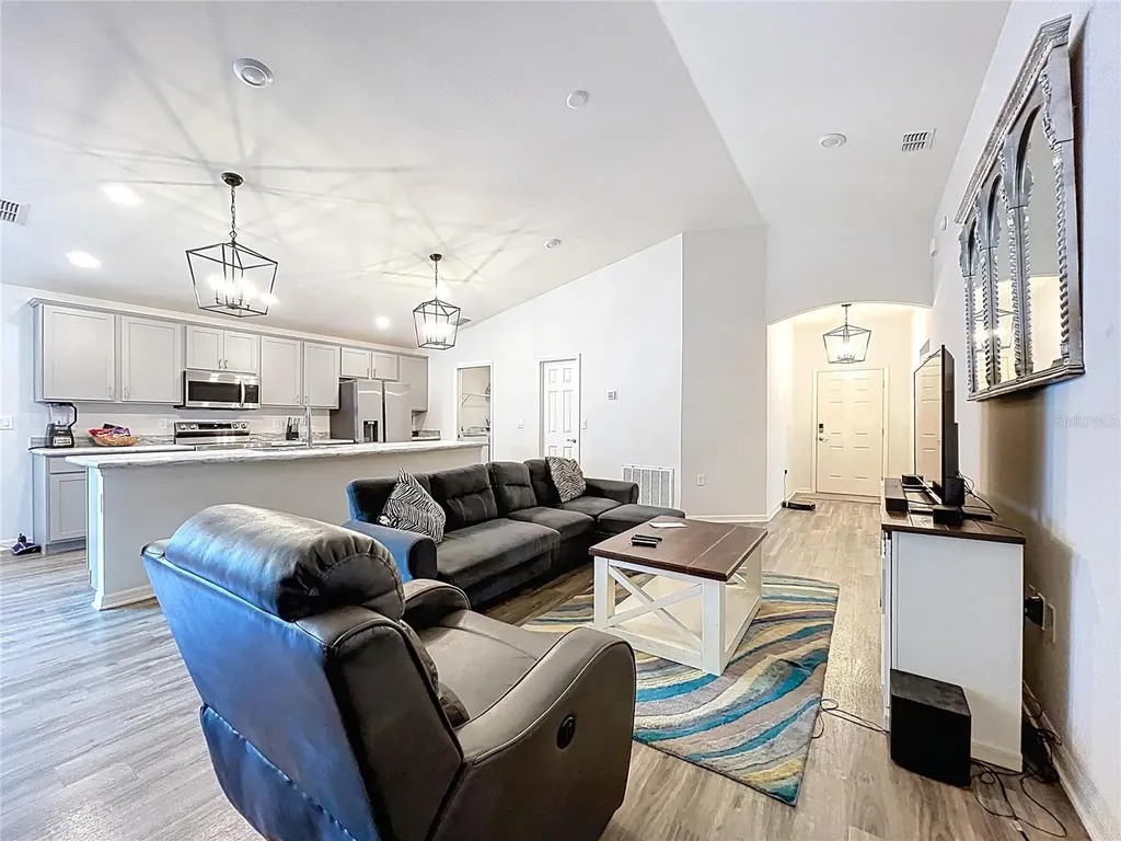 517 Scenic Bluff Boulevard Lake Wales FL 33853