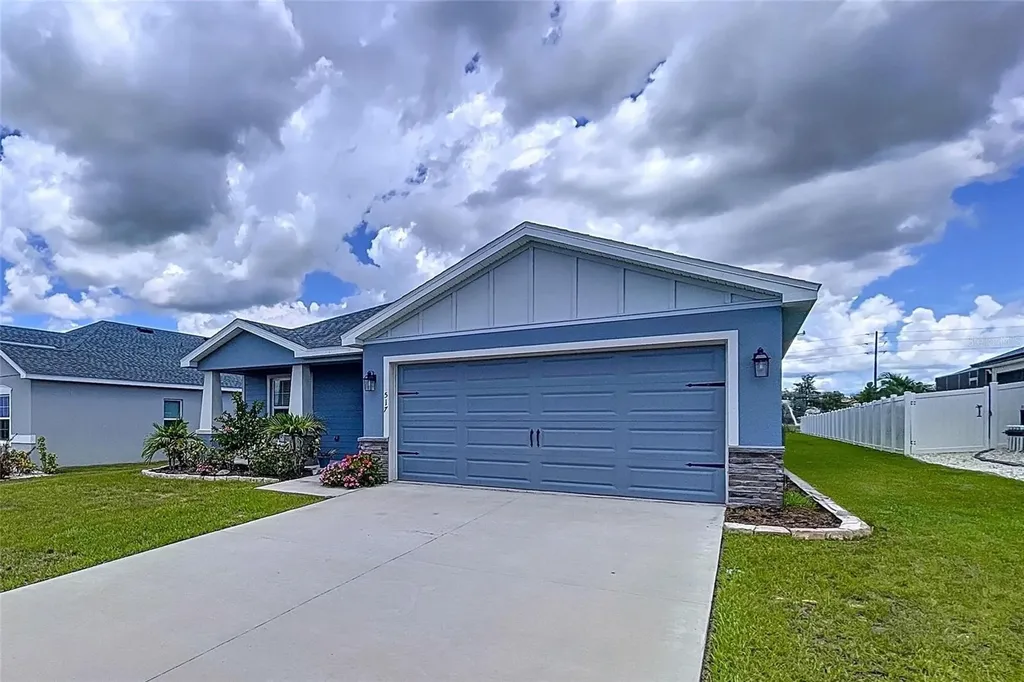 517 Scenic Bluff Boulevard Lake Wales FL 33853