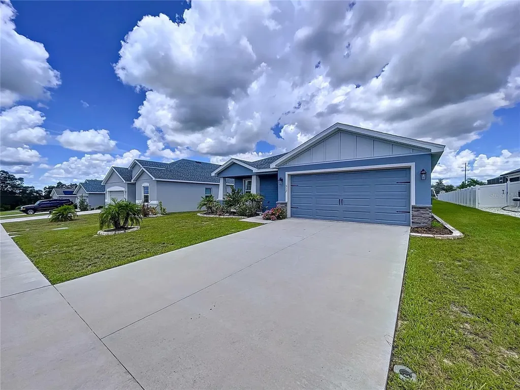 517 Scenic Bluff Boulevard Lake Wales FL 33853