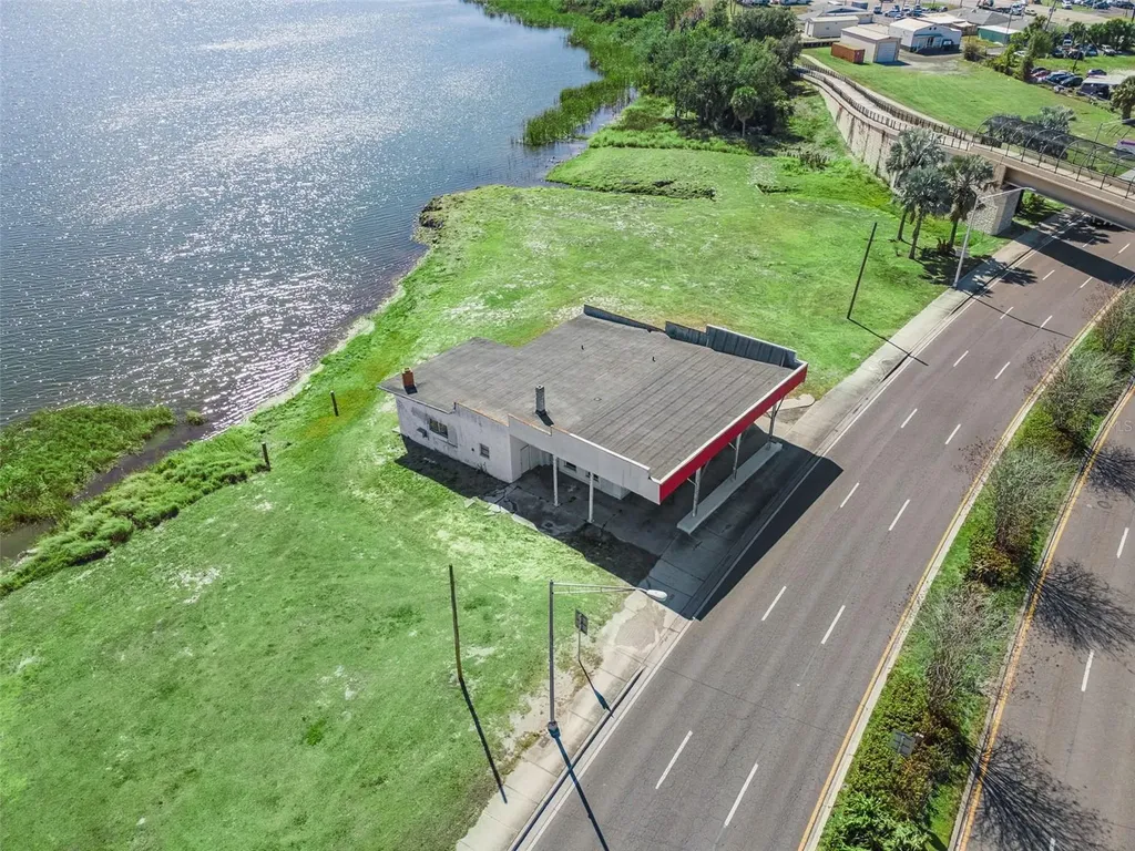 1300 S Lake Shore Way Lake Alfred FL 33850