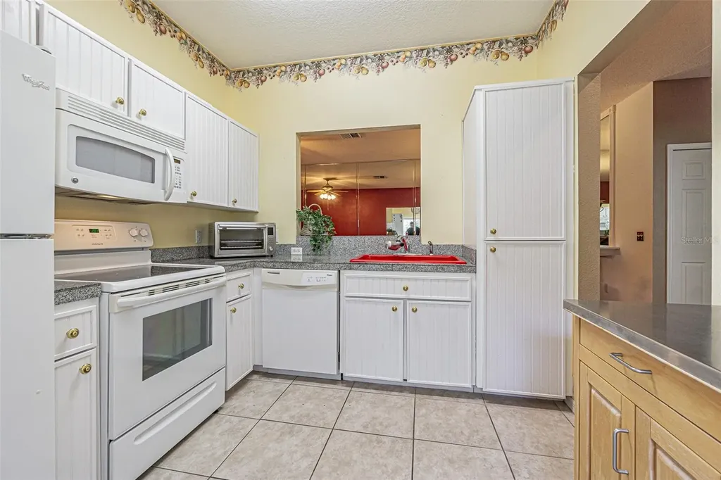 35219 Janine Drive Zephyrhills FL 33541