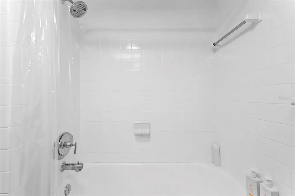 2407 S Lois Avenue Tampa FL 33629