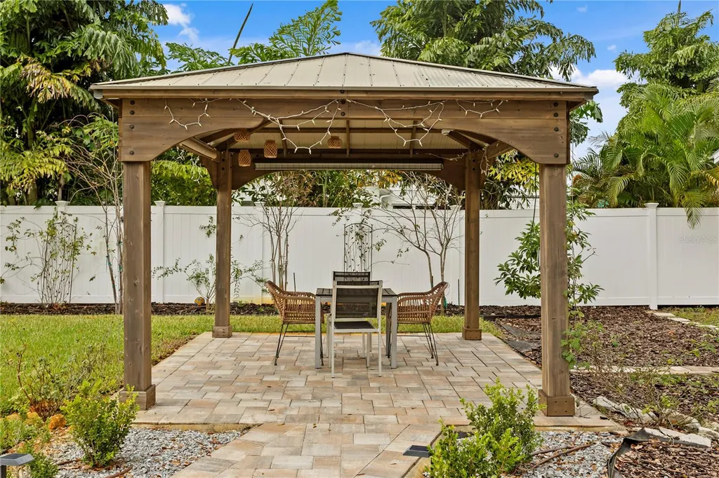 2407 S Lois Avenue Tampa FL 33629