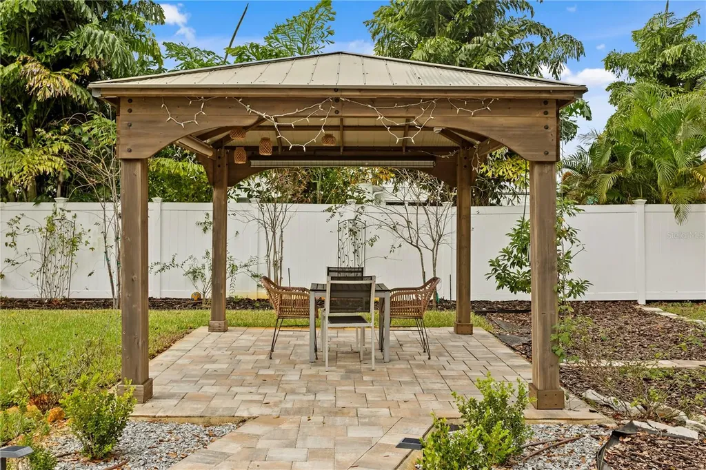 2407 S Lois Avenue Tampa FL 33629
