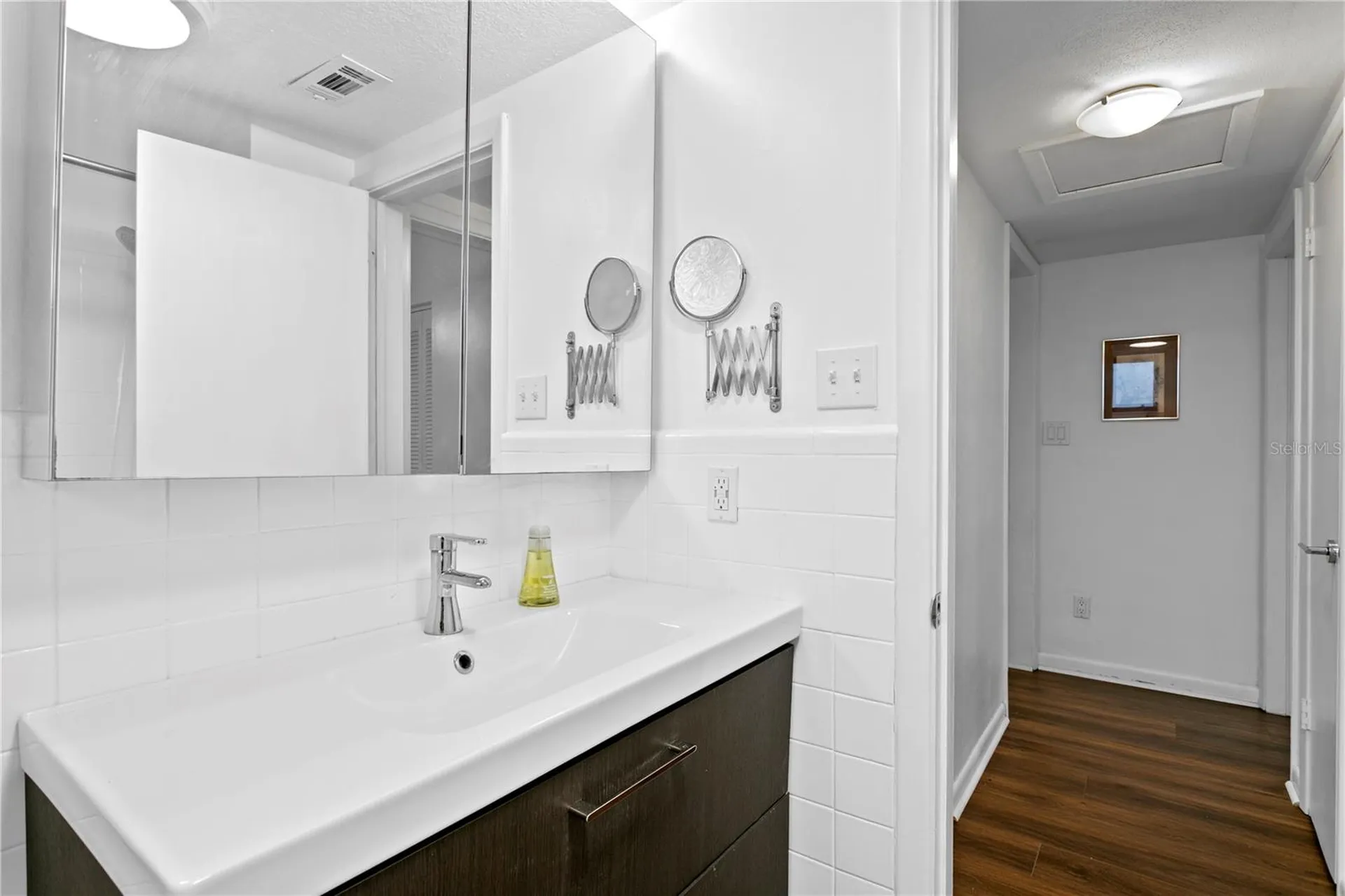 2407 S Lois Avenue Tampa FL 33629