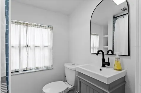 2407 S Lois Avenue Tampa FL 33629