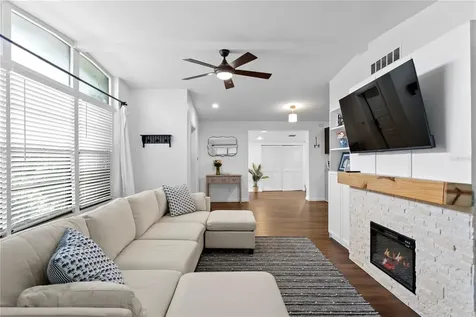 2407 S Lois Avenue Tampa FL 33629