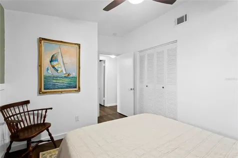 2407 S Lois Avenue Tampa FL 33629