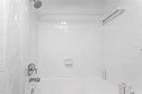 2407 S Lois Avenue Tampa FL 33629