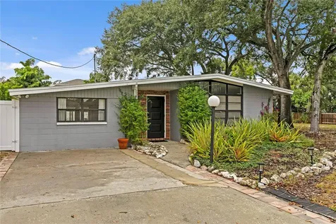 2407 S Lois Avenue Tampa FL 33629