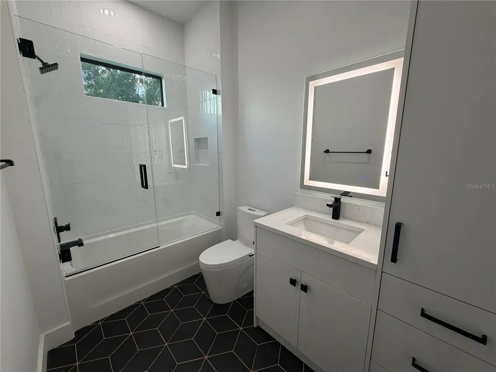 7405 Alvina Street Tampa FL 33625