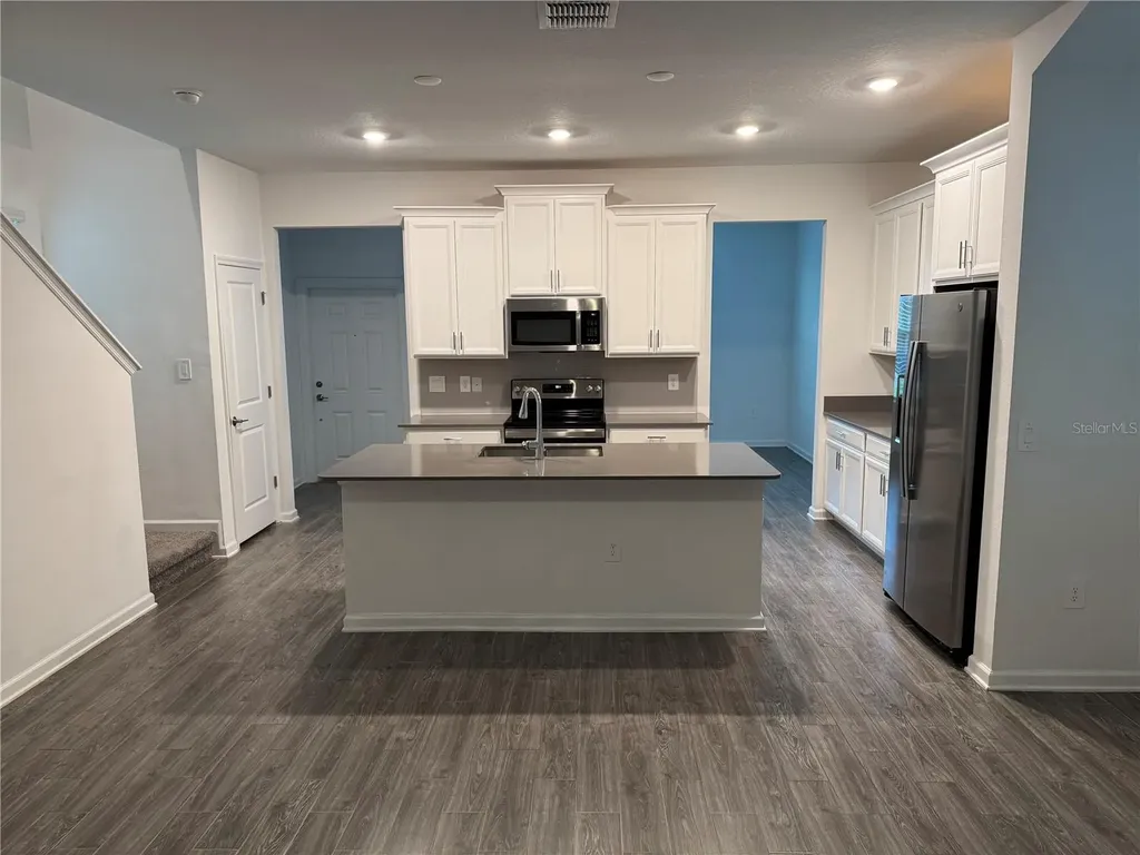 1652 Cross Prairie Parkway Kissimmee FL 34744