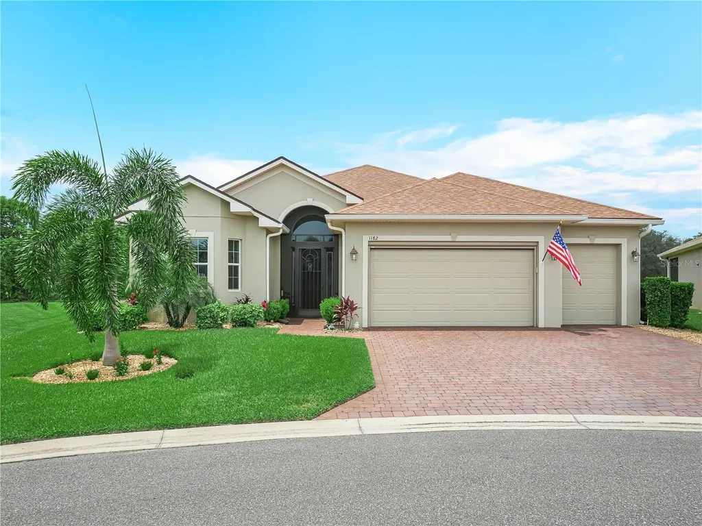 1182 Sawgrass Drive Winter Haven FL 33884