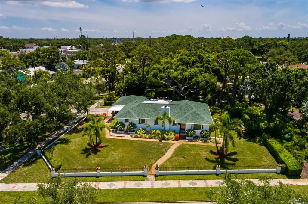 100 Park Street S St Petersburg FL 33707