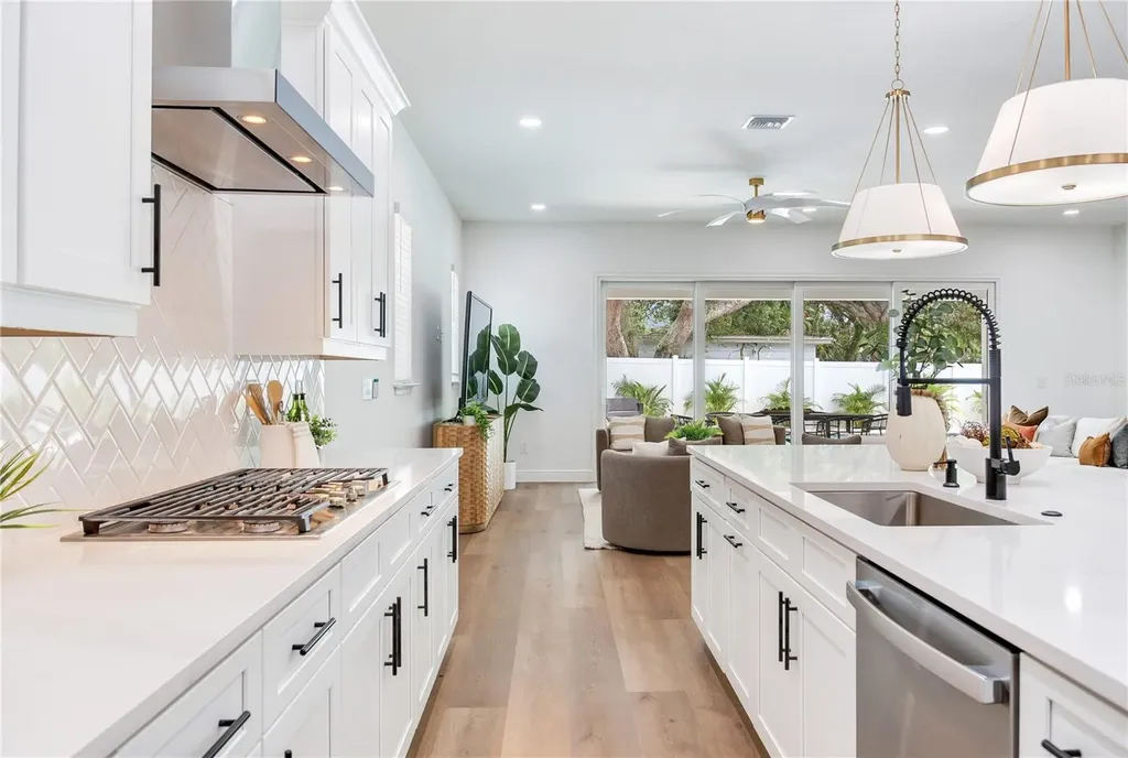 2814 54th Street S Gulfport FL 33707