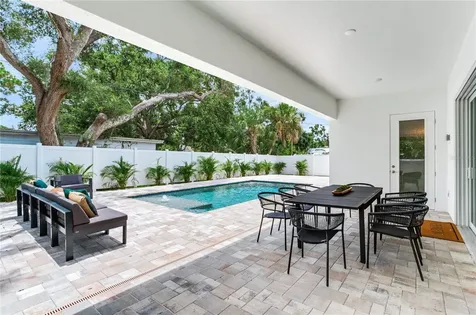 2814 54th Street S Gulfport FL 33707