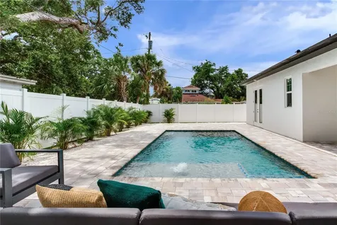 2814 54th Street S Gulfport FL 33707