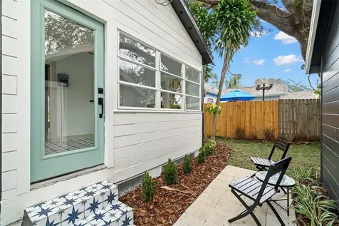 4536 1st Avenue N St Petersburg FL 33713