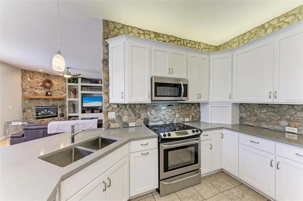 8331 241st Street E Myakka City FL 34251