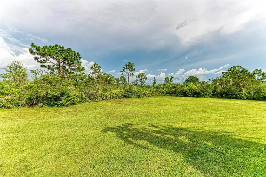 8331 241st Street E Myakka City FL 34251