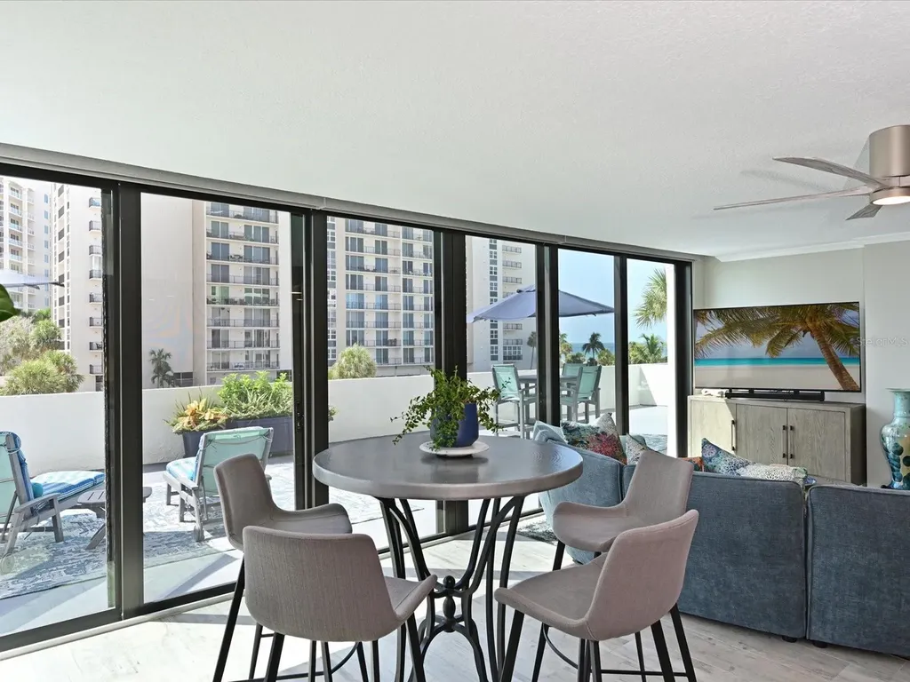 1102 Benjamin Franklin Drive Sarasota FL 34236