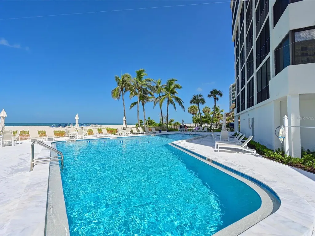 1102 Benjamin Franklin Drive Sarasota FL 34236