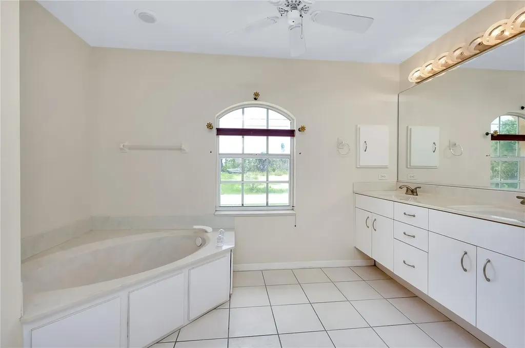 15140 Lyneburg Avenue Port Charlotte FL 33981