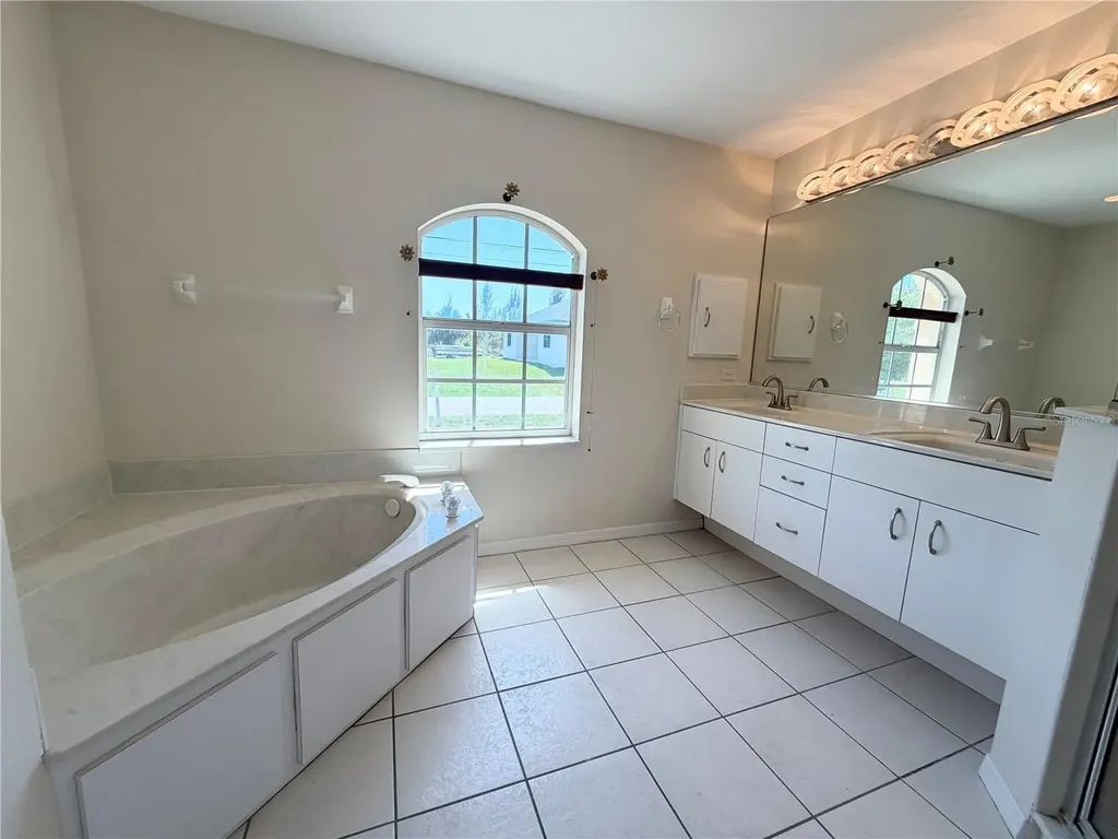15140 Lyneburg Avenue Port Charlotte FL 33981