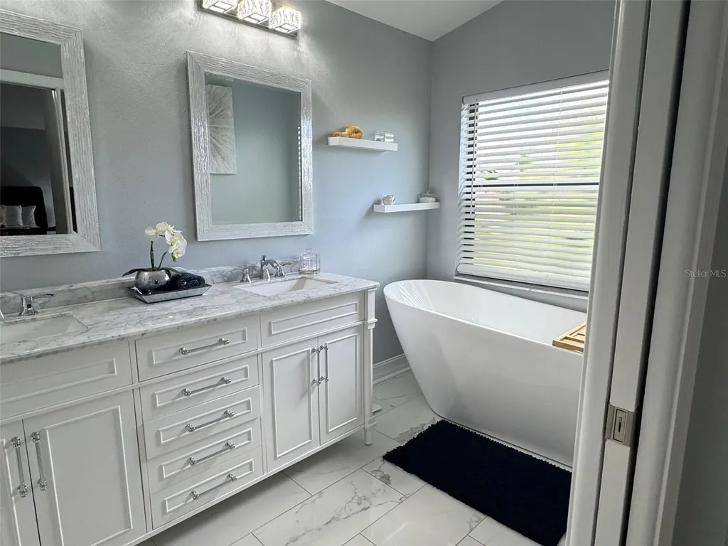 6069 Marella Court Sarasota FL 34243