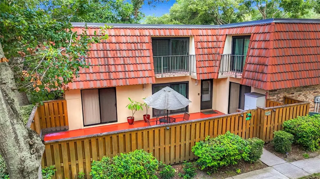 738 1st Court Palm Harbor FL 34684