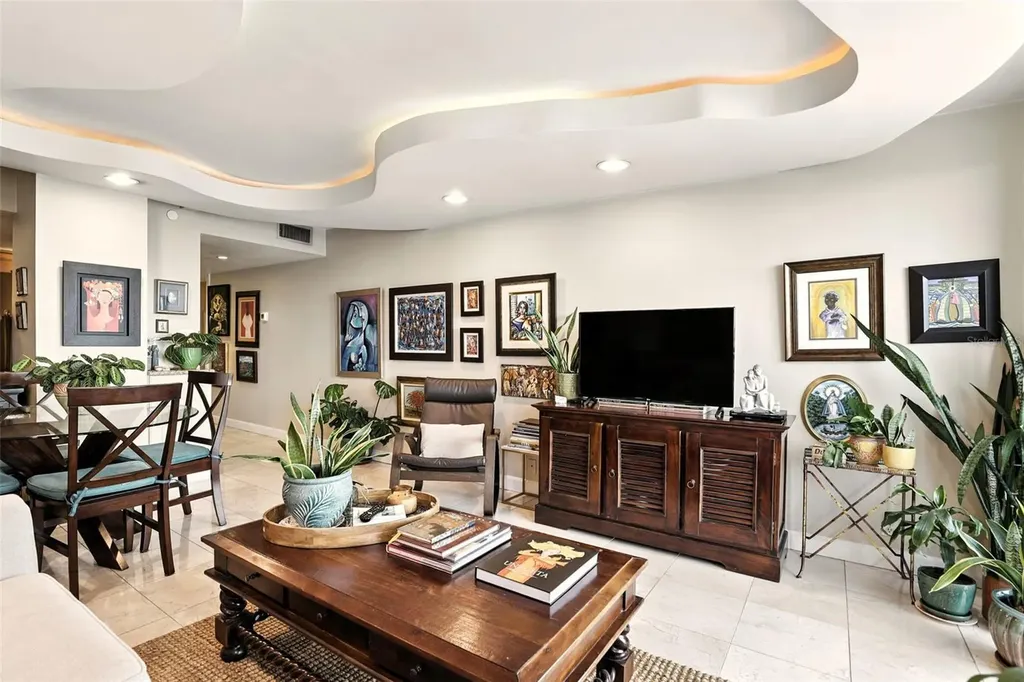 400 E Colonial Drive Orlando FL 32803
