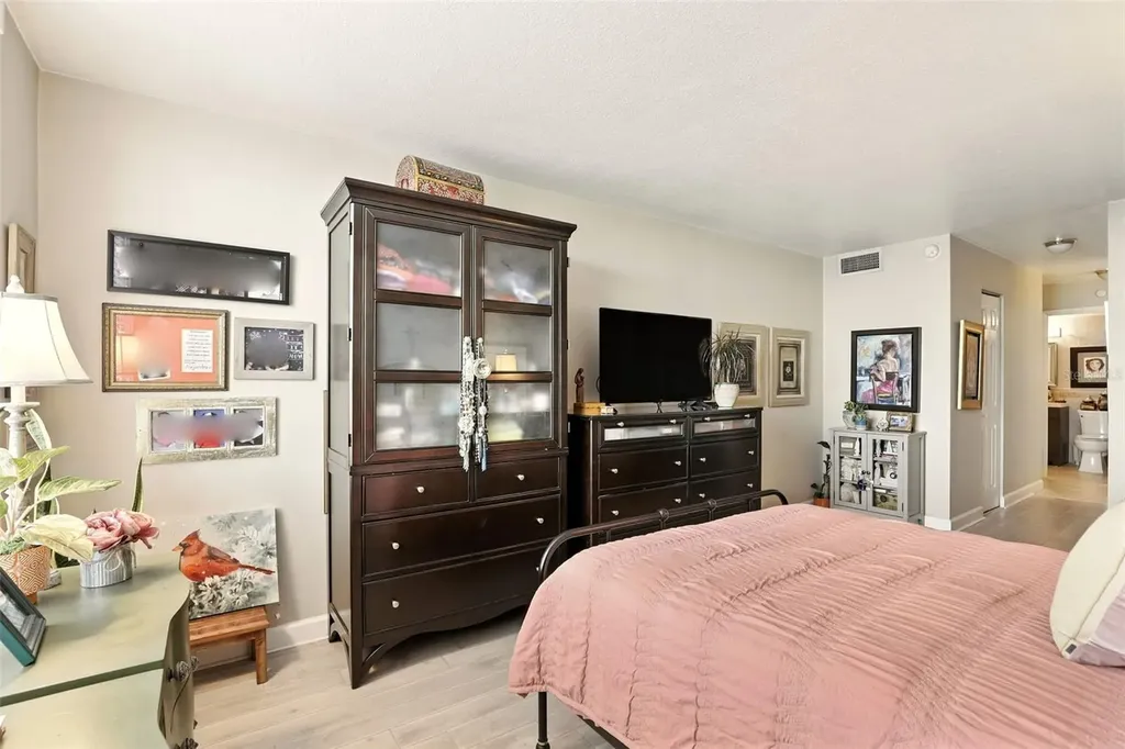 400 E Colonial Drive Orlando FL 32803