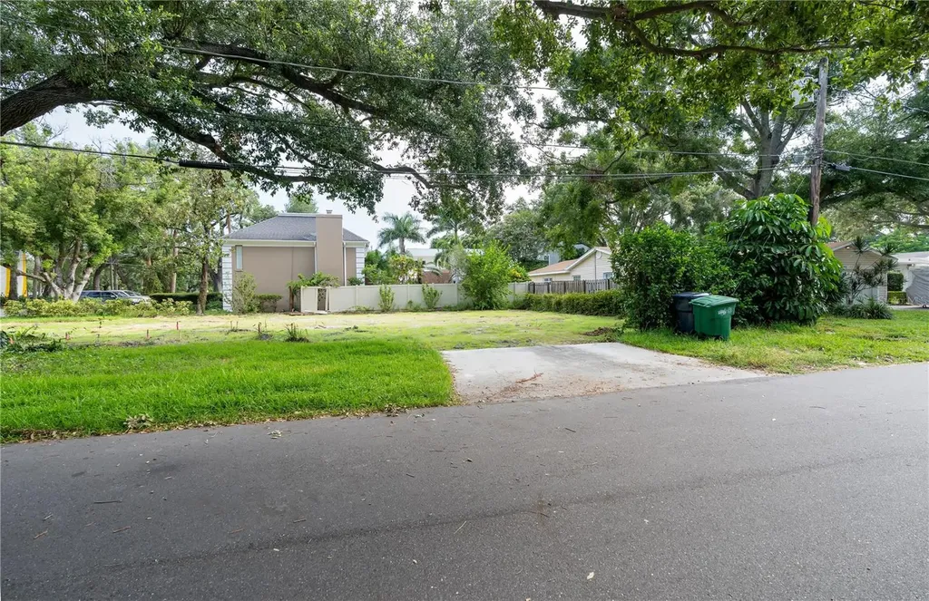 2310 S Hesperides Street Tampa FL 33629
