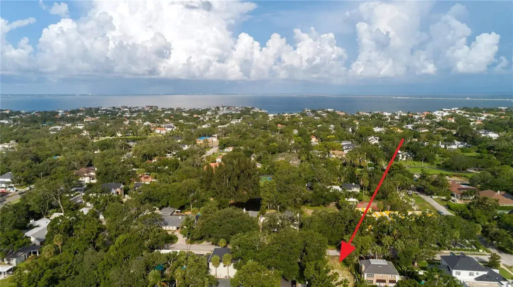 2310 S Hesperides Street Tampa FL 33629