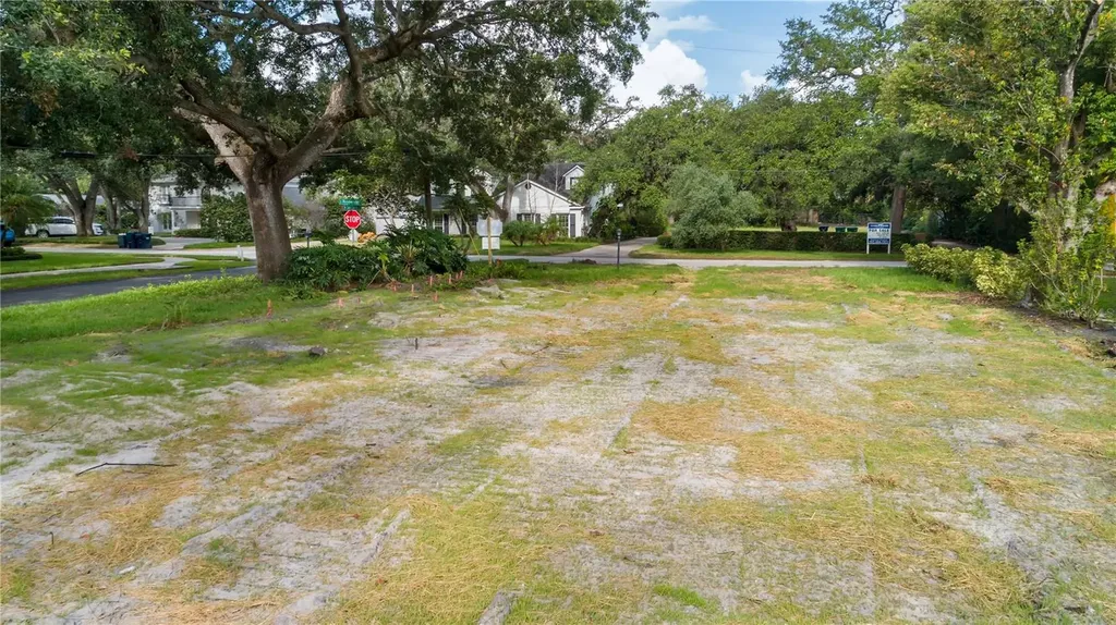 2310 S Hesperides Street Tampa FL 33629