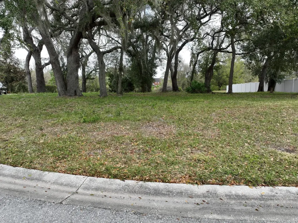 5142 Lake Deeson Woods Court Lakeland FL 33805