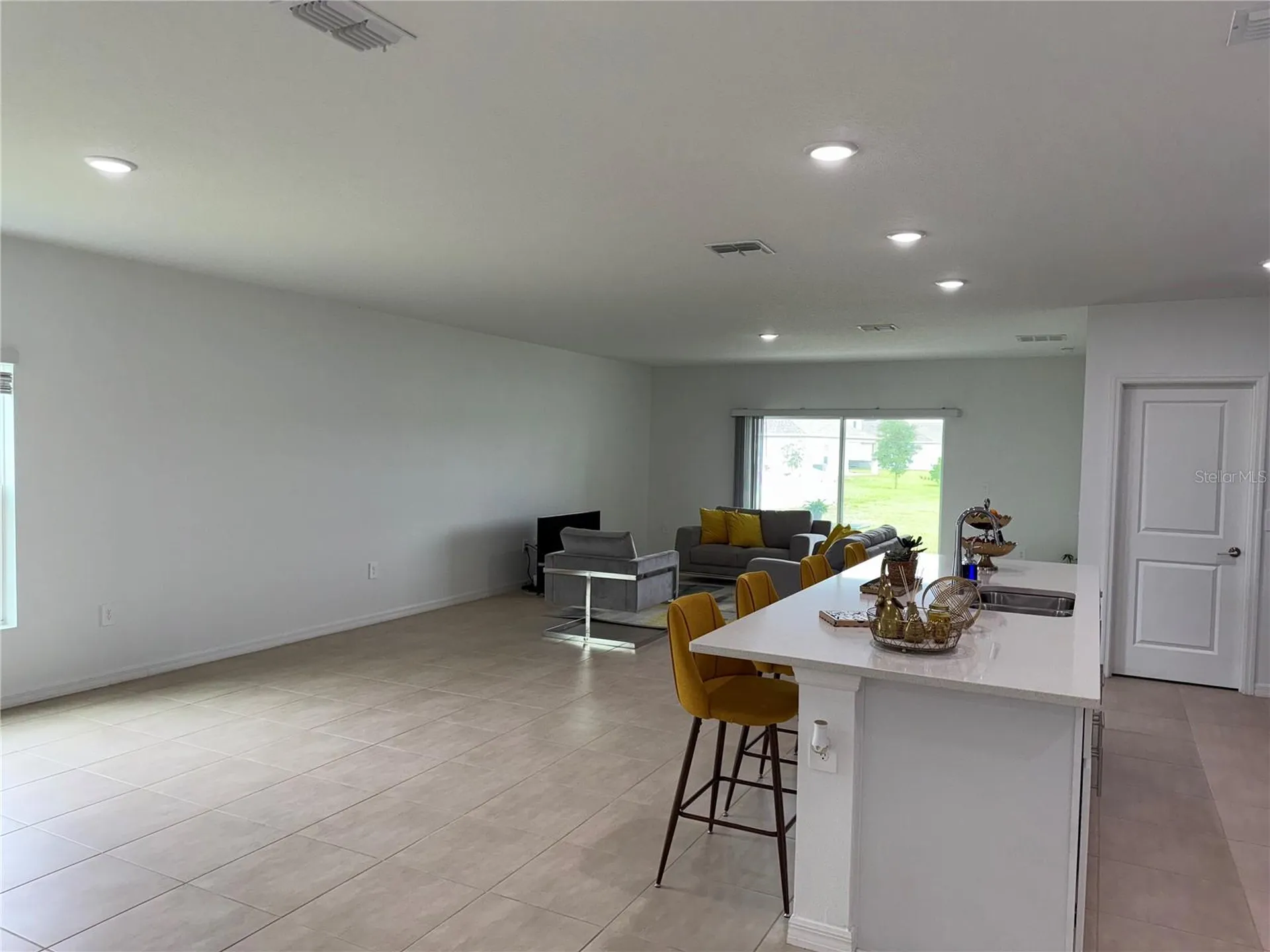 121 Citrine Loop Kissimmee FL 34758