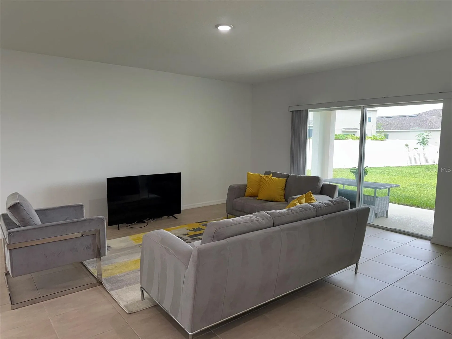 121 Citrine Loop Kissimmee FL 34758