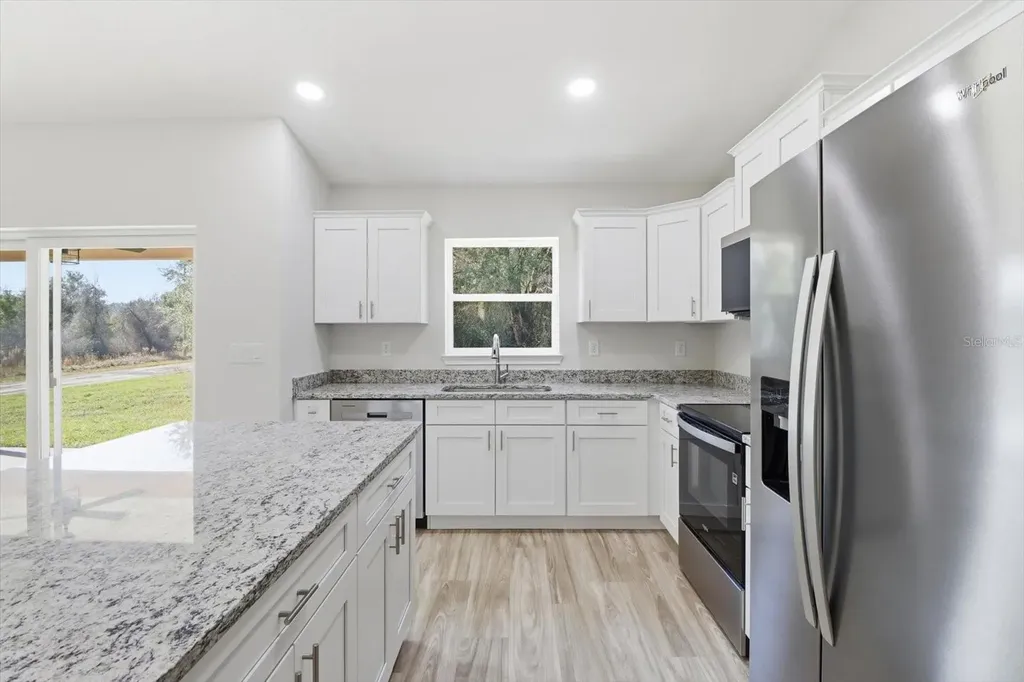 8512 N Garland Way Dunnellon FL 34434