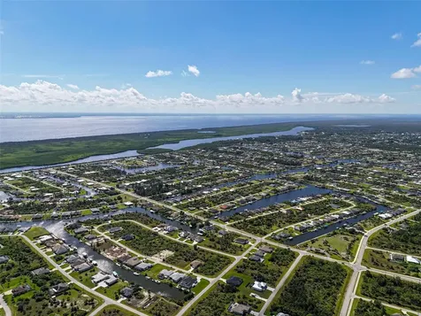 8147 Tracy Circle Port Charlotte FL 33981