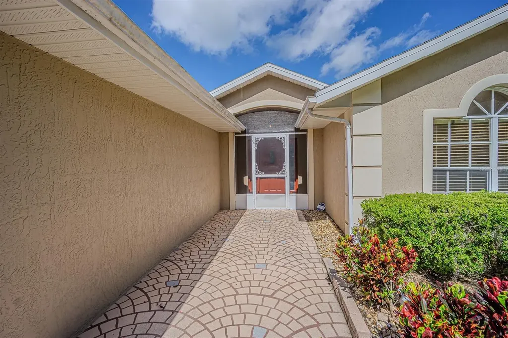 11027 Dormie Drive San Antonio FL 33576