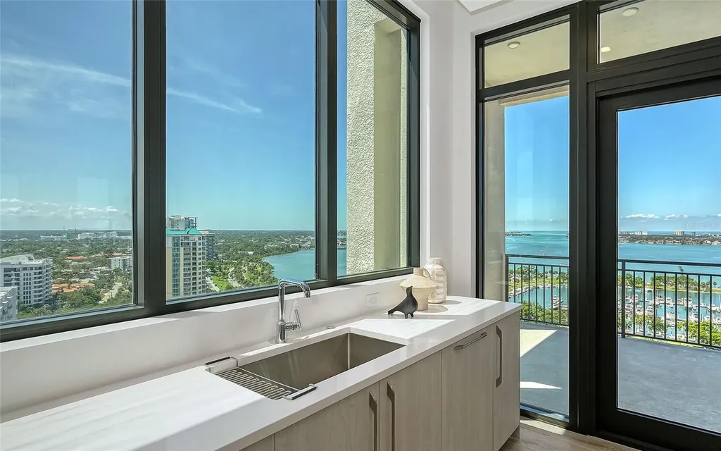 33 S Palm Avenue Sarasota FL 34236